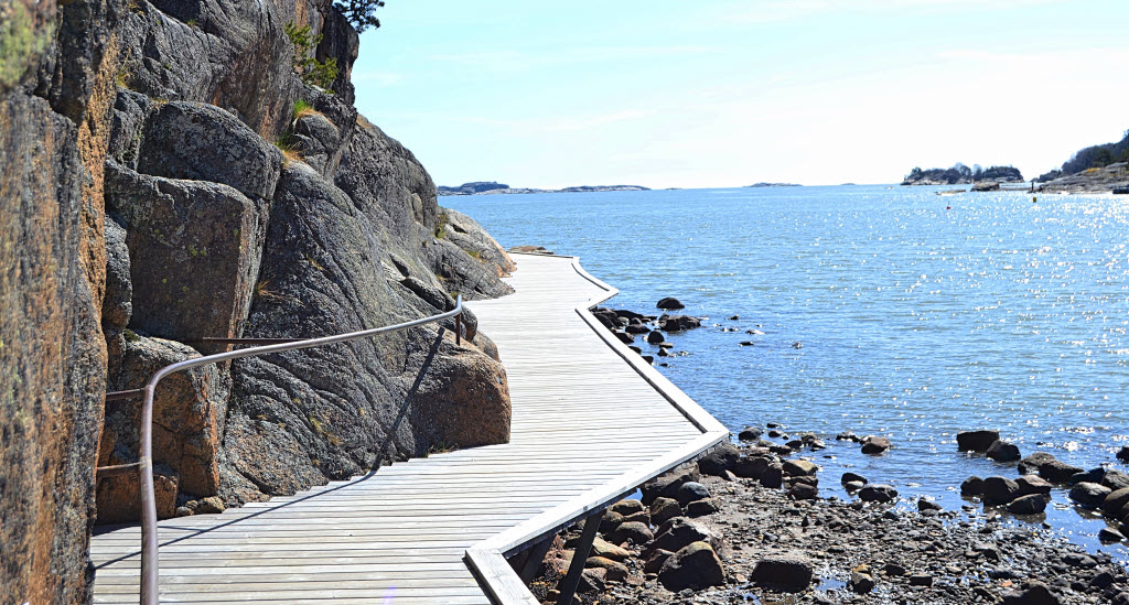 Sandefjord sti langs vann
